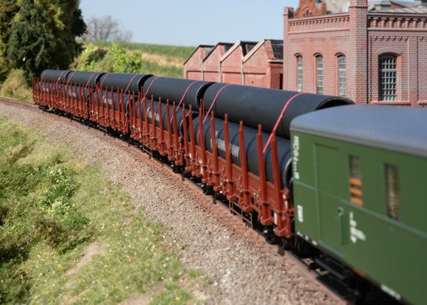 Rungenwagen-Set 1 mit Stahlröhren-Beladung