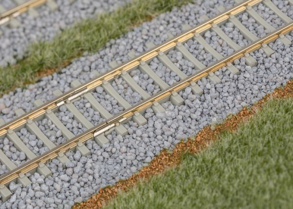 Minitrix - Gerades Gleis mit Betonschwellen ( 76,3 mm, Code 60 )