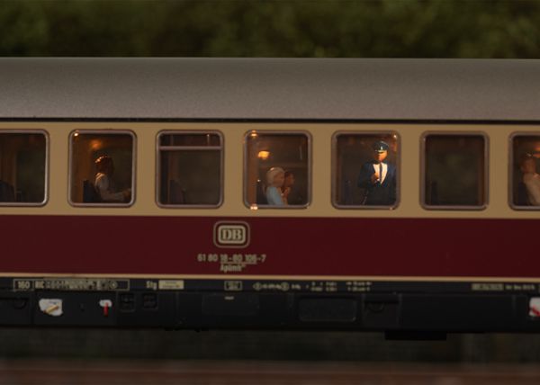 Schnellzugwagen Apümh 121
