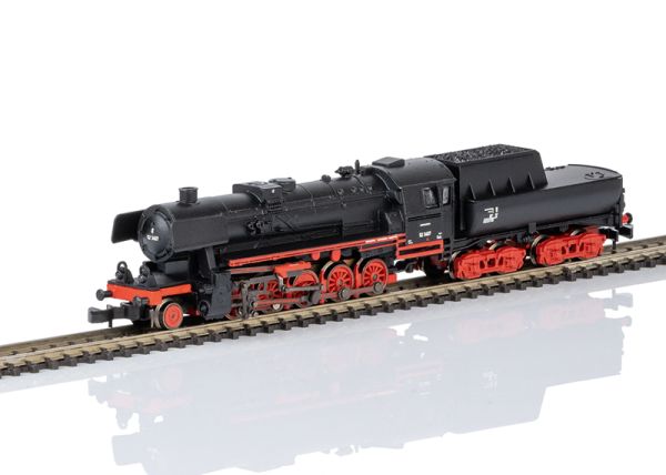 Class 52 Heavy Freight Locomotive with a Tub-Style Tender